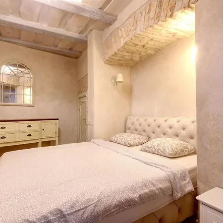 Historical Apartments X Free Parking Self Check In 24X7 By H&H VNO Esterno foto